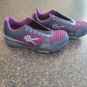 Kuru sneakers Size 8